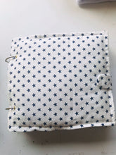 Cargar imagen en el visor de la galería, PUEDE IR EN COLORES LISOS O PRINTS SUJETOS A DISPONIBILIDAD.