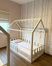 Cargar imagen en el visor de la galería, CAMITA HOUSE INDIVIDUAL CON BARANDAL DESMONTABLE